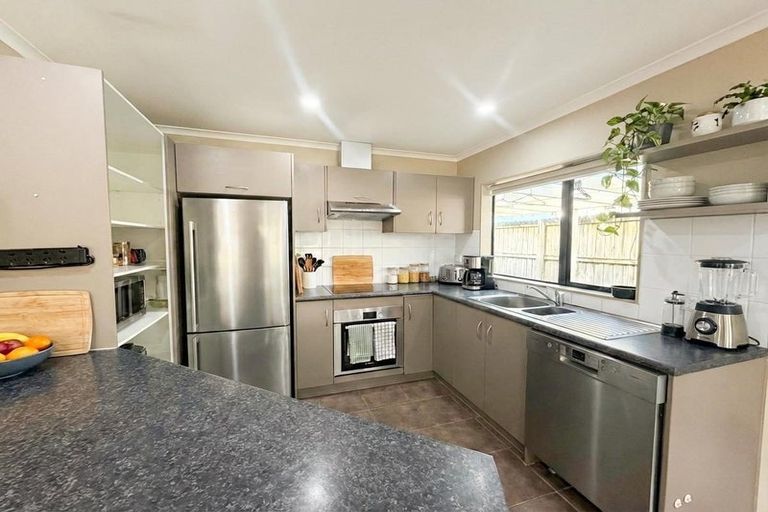 Photo of property in 23 Jeffs Road, Flat Bush, Auckland, 2016