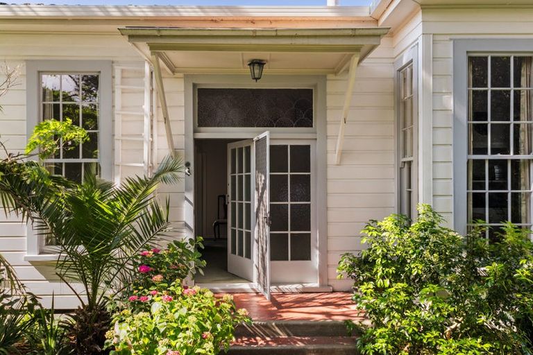 Photo of property in 1 Ormond Road, Whataupoko, Gisborne, 4010