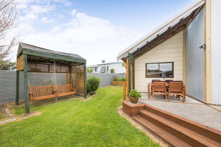 Photo of property in 5 Hennessy Street West, Foxton Beach, Foxton, 4815