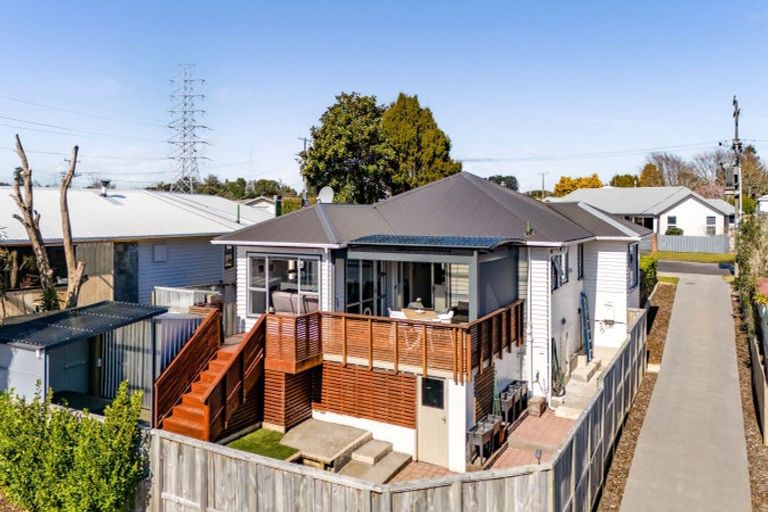 Photo of property in 7 Saxton Road, Upper Vogeltown, New Plymouth, 4310
