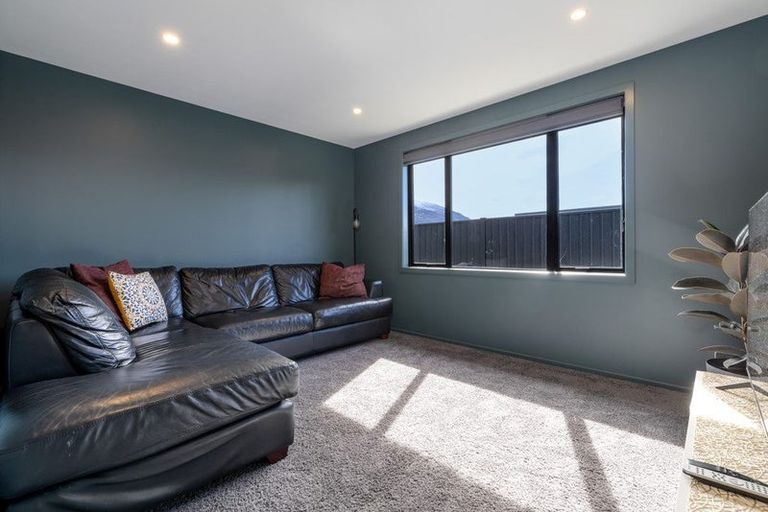 Photo of property in 27 Dunn Street, Lake Hawea, 9382