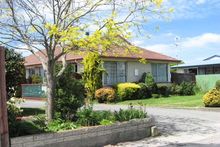 Photo of property in 12 Kalmia Place, Kaiapoi, 7630