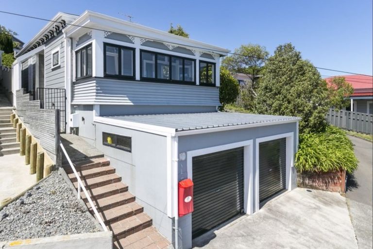 Photo of property in 17 Hamilton Road, Hataitai, Wellington, 6021