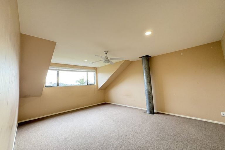 Photo of property in 79 Manor Park, Sunnyhills, Auckland, 2010