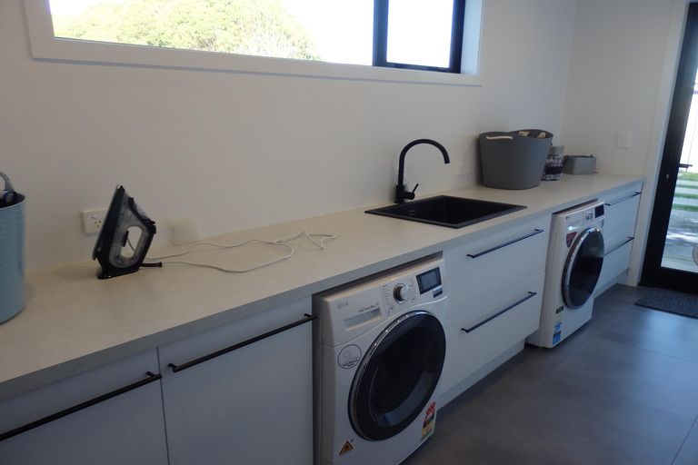 Photo of property in 5 Alan Livingston Drive, Cambridge, 3434