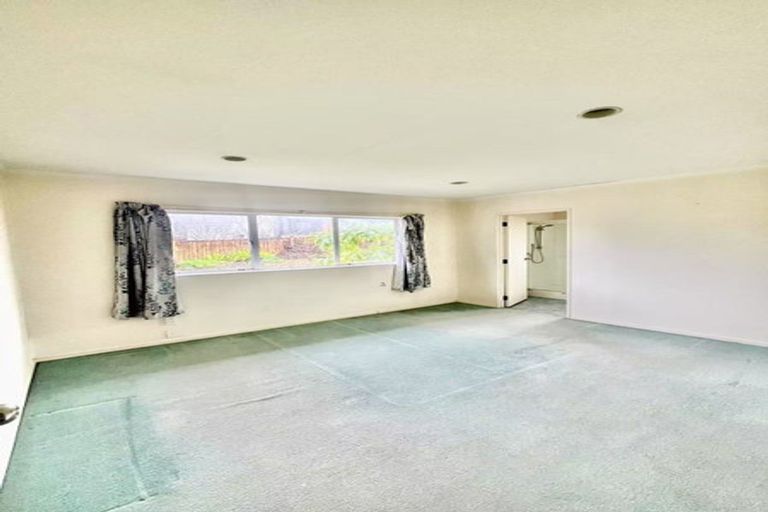 Photo of property in 546 Don Buck Road, Westgate, Auckland, 0614