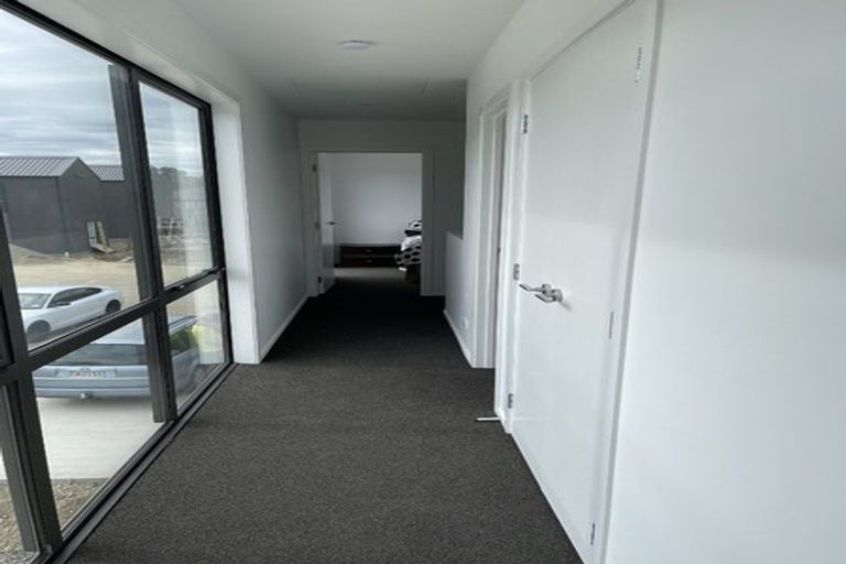 Photo of property in 9 Otaimako Place, Mangere, Auckland, 2022