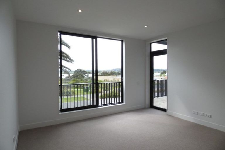 Photo of property in 115 Buckley Avenue, Hobsonville, Auckland, 0616