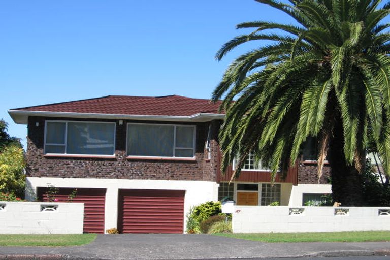 Photo of property in 47 Te Atatu Road, Te Atatu South, Auckland, 0610
