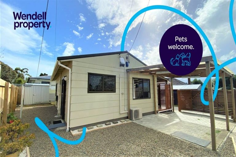 Photo of property in 2/15 Ward Crescent, Te Atatu Peninsula, Auckland, 0610