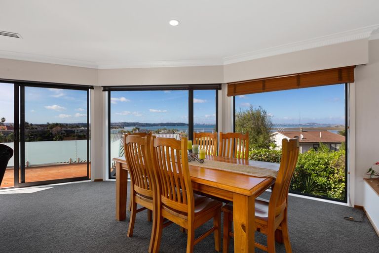 Photo of property in 13 Deanna Drive, West Harbour, Auckland, 0618