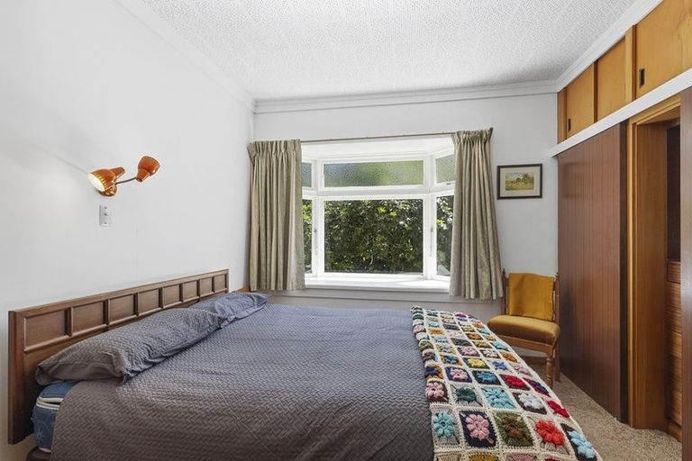 Photo of property in 103 Melbourne Road, Island Bay, Wellington, 6023