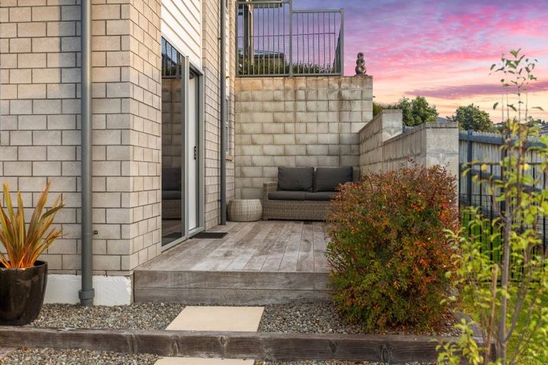 Photo of property in 111 Oteki Park Drive, Welcome Bay, Tauranga, 3112