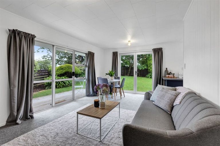 Photo of property in 2/18 Culzean Grove, Bell Block, New Plymouth, 4312