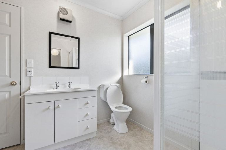 Photo of property in 110 Pahiatua Street, Hokowhitu, Palmerston North, 4410