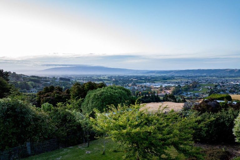 Photo of property in 27 Chain Hills Road, Chain Hills, Dunedin, 9076