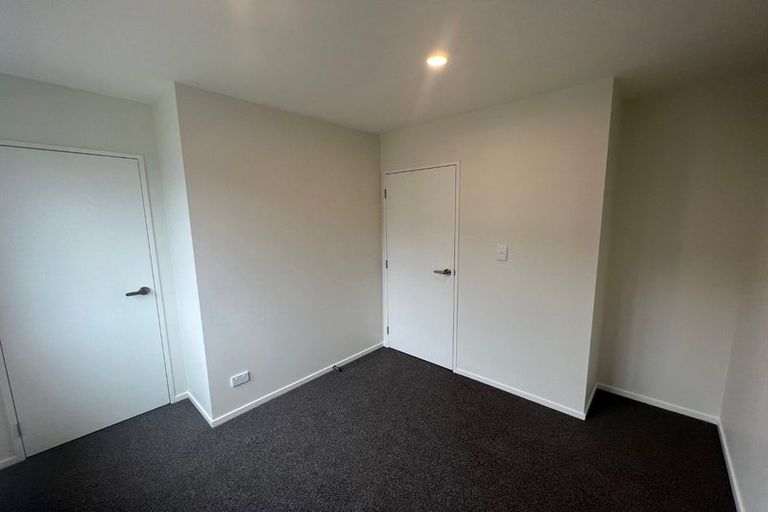 Photo of property in 2/327 Glengarry Road, Glen Eden, Auckland, 0602
