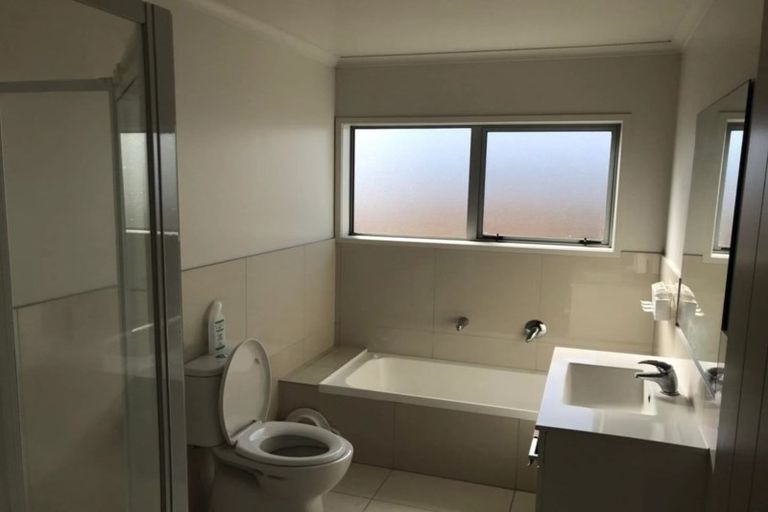 Photo of property in 24 Chalgrove Road, Huntington, Hamilton, 3210