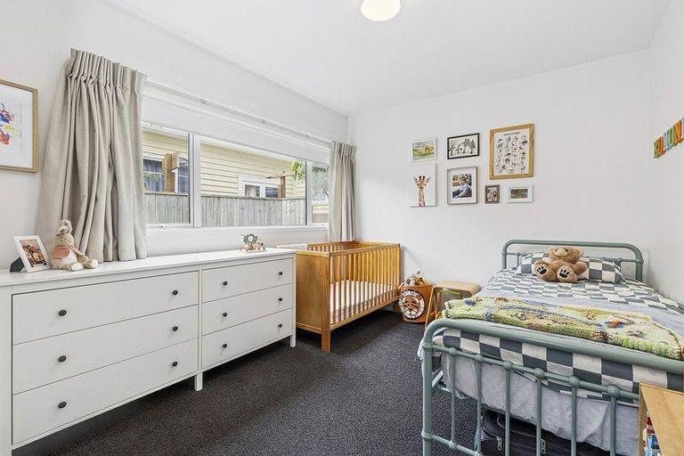 Photo of property in 8/74 Derwent Street, Island Bay, Wellington, 6023