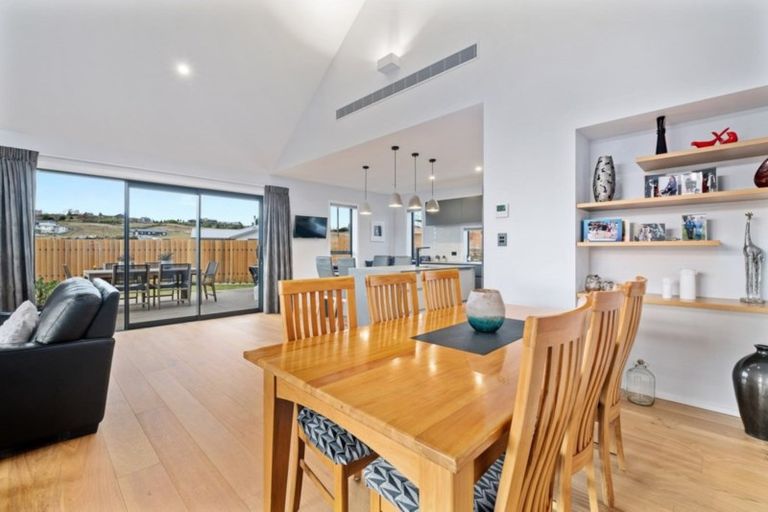 Photo of property in 13 Kotare Drive, Wanaka, 9305