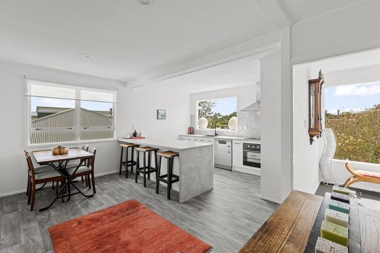 Photo of property in 9 Meads Place, Bulls, 4818