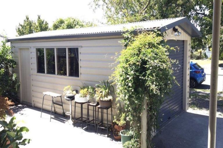 Photo of property in 11 Mcgregor Avenue, Pirimai, Napier, 4112