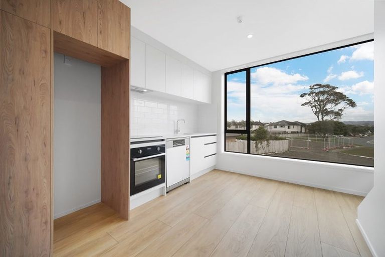 Photo of property in 7/10 Treasure Lane, Te Atatu South, Auckland, 0610