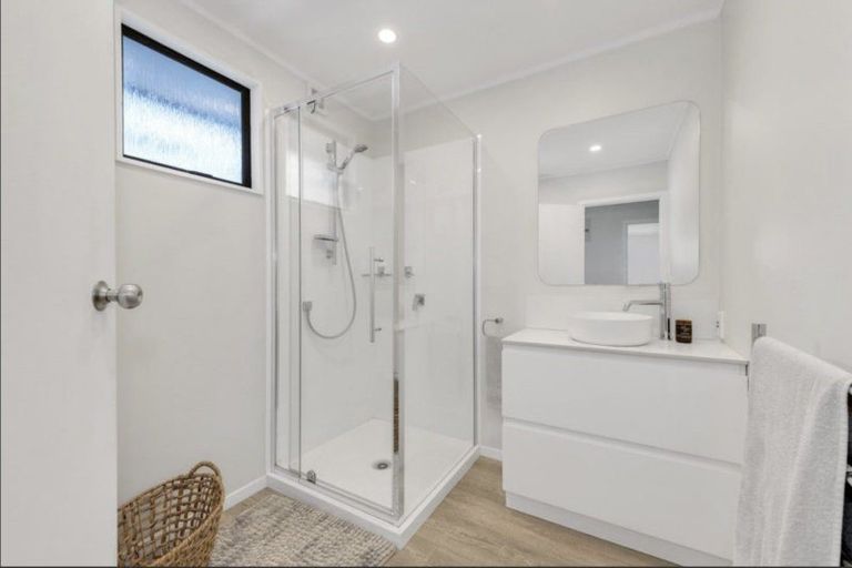 Photo of property in 24 Culver Terrace, Howick, Auckland, 2014