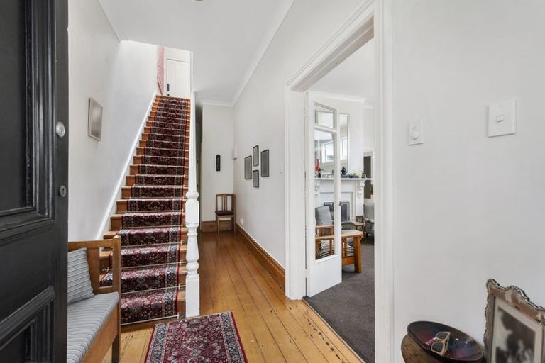 Photo of property in 26 Newman Terrace, Thorndon, Wellington, 6011