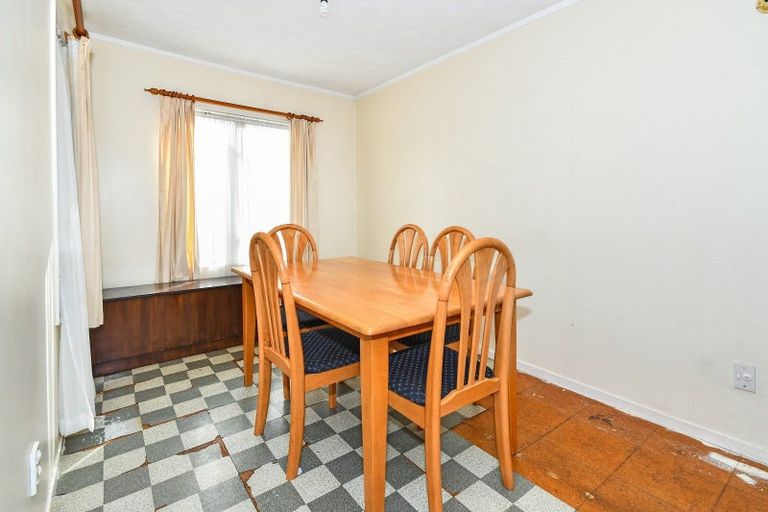 Photo of property in 3 Leven Lane, Totara Heights, Auckland, 2105