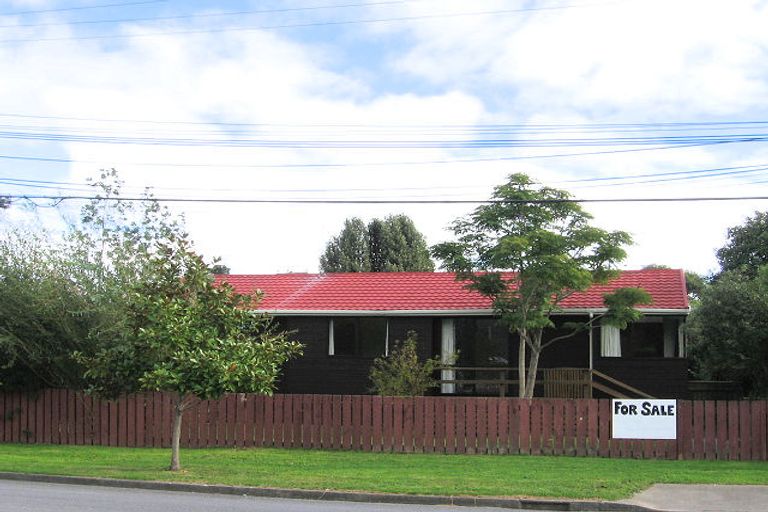 Photo of property in 28 Greenaway Road, Waikanae, 5036