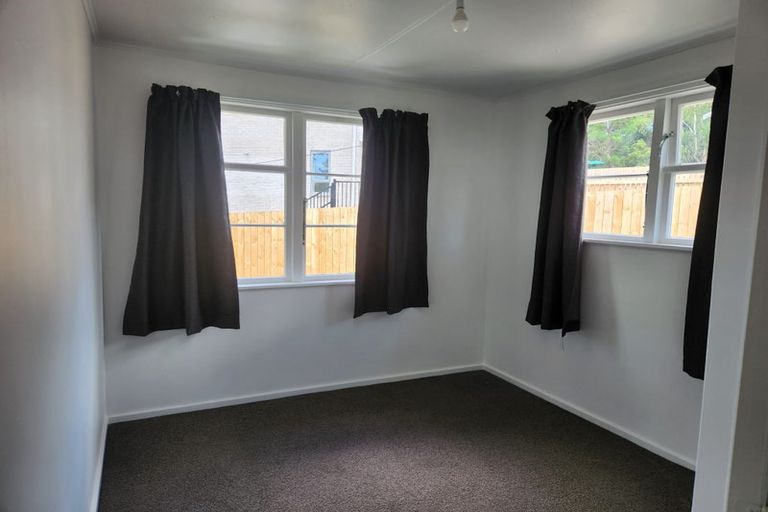 Photo of property in 8 Nutsey Avenue, Northcote, Auckland, 0627