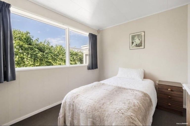 Photo of property in 70 Racecourse Road, Waiuku, 2123