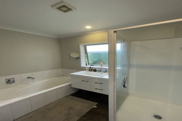 Photo of property in 2 Harmens Way, Greerton, Tauranga, 3112