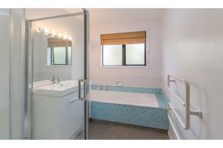 Photo of property in 2/131b Mcfaddens Road, Saint Albans, Christchurch, 8052