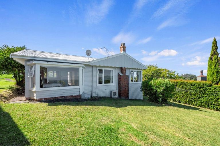 Photo of property in 49 Beach Road, Castor Bay, Auckland, 0620