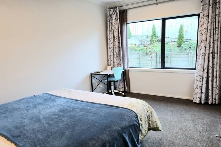 Photo of property in 11 Bickerton Rise, Churton Park, Wellington, 6037