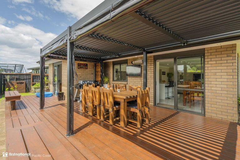 Photo of property in 22 Captain Wood Avenue, Whitianga, 3510