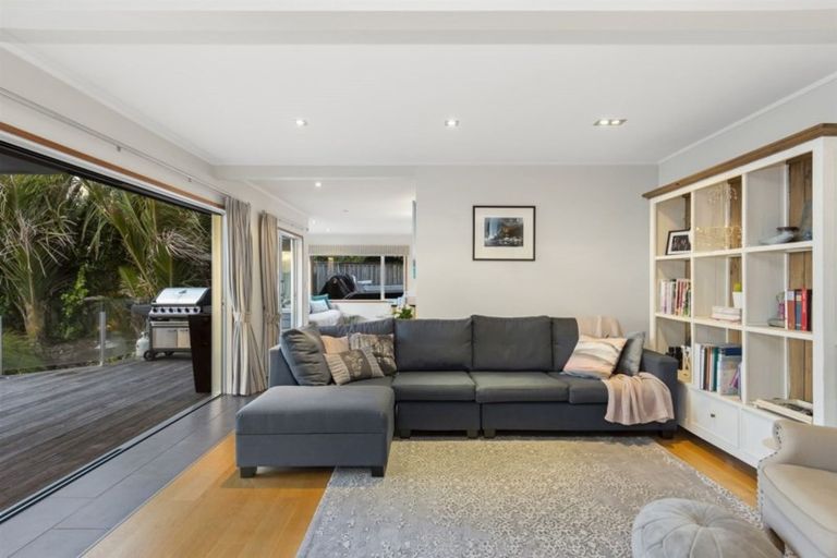 Photo of property in 21 Mcdonnell Street, Omokoroa, 3114