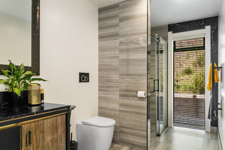 Photo of property in 130 Highland Drive, Acacia Bay, Taupo, 3385