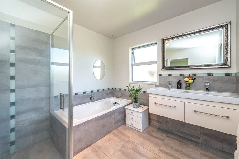 Photo of property in 27 Kent Road, Saint Johns Hill, Whanganui, 4501