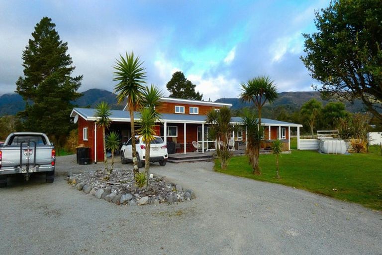 Photo of property in 12 Sunderland Street, Waimangaroa, Westport, 7891