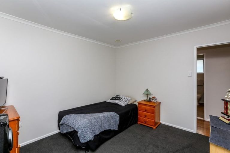 Photo of property in 10 Heaphy Street, Westown, New Plymouth, 4310