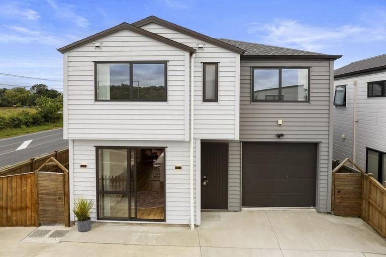 Photo of property in 2 Tumu Road, Papakura, 2110