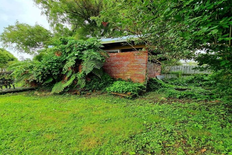 Photo of property in 5 Anderson Street, Eketahuna, 4900