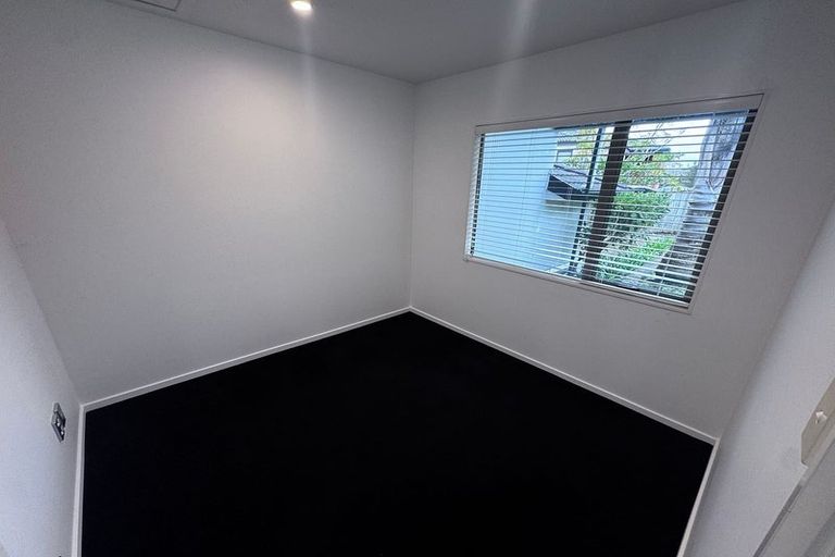 Photo of property in 28 Ballymore Drive, Pinehill, Auckland, 0632