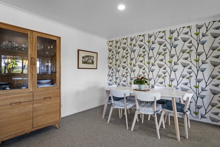 Photo of property in 26 Te Kauri Place, Helensville, 0800