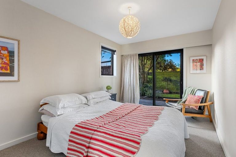 Photo of property in 69 Searells Road, Strowan, Christchurch, 8052