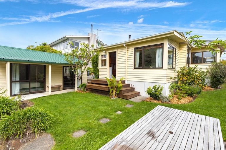 Photo of property in 6 Waipapa Avenue, Diamond Harbour, 8972