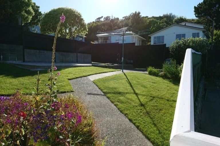 Photo of property in 8 Lauderdale Road, Papakowhai, Porirua, 5024